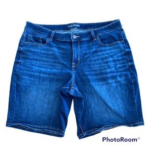 Maurice’s Plus Size M Classic Denim Shorts